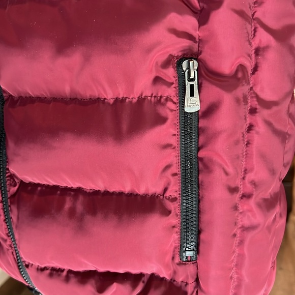 Sleeveless Vest | Large (feels like a Medium) | Unisex | Maroon - Picture 2 of 12